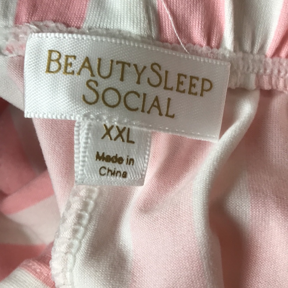 NEW Striped Pink and White Women's Pajama‎ Set - Picture 9 of 9